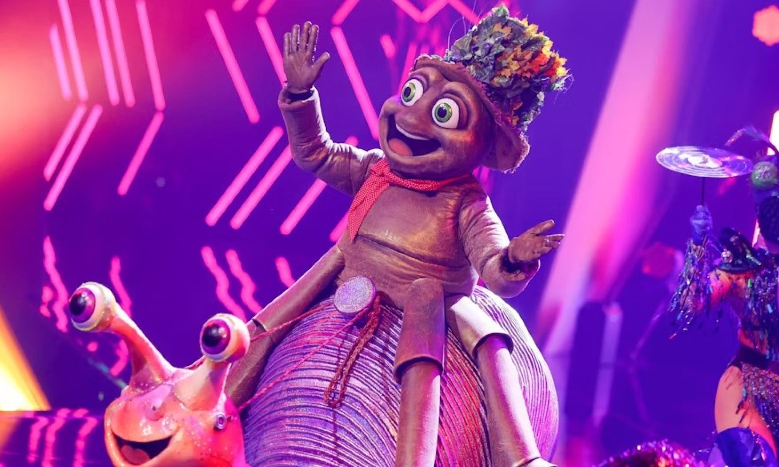 The Masked Singer Diese Komikerin Ist Der Floh Und Gewinnt Das